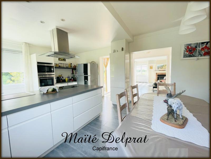 Maison - 140 m² - 6 pièces