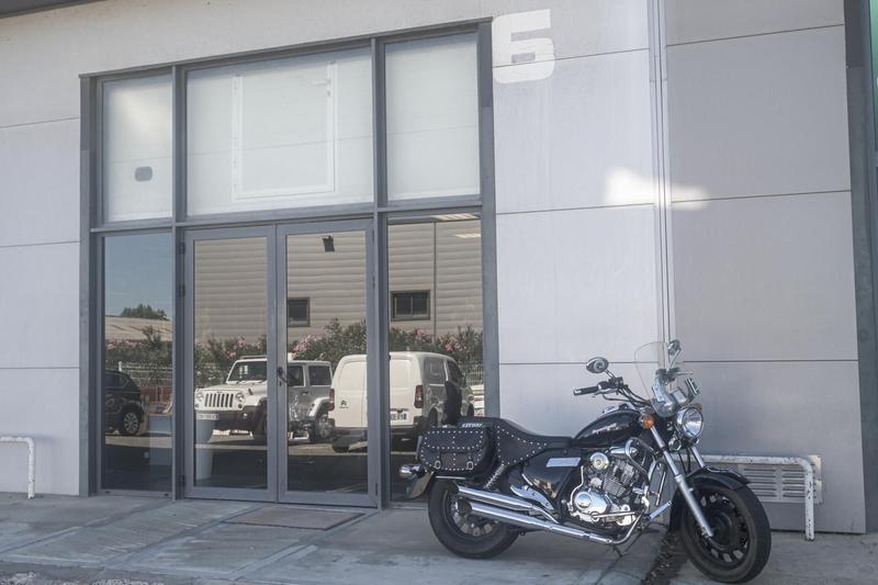 Local commercial - 180 m² - 7 pièces