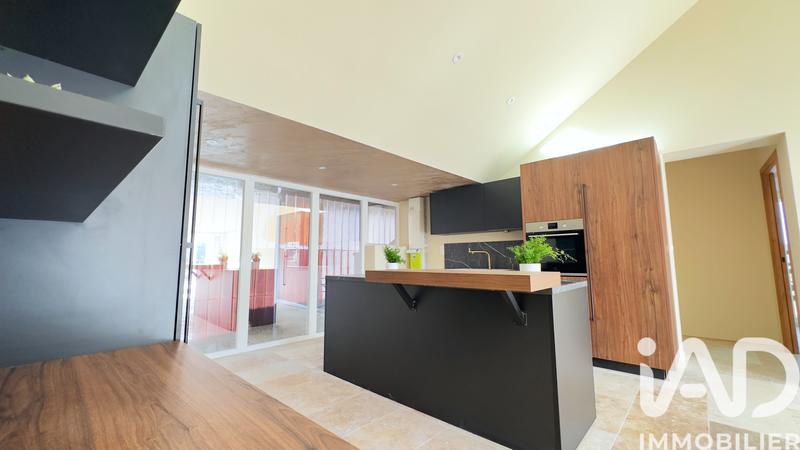 Appartement - 93 m² - 4 pièces