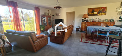 Maison - 104 m² - 5 pièces