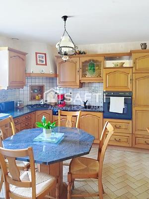 Maison - 99 m² - 5 pièces