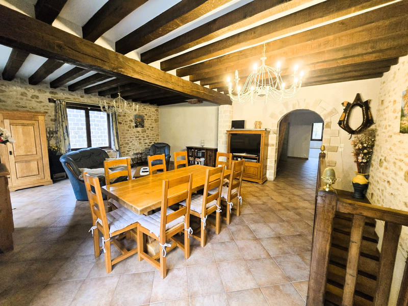 Maison - 178 m² - 6 pièces