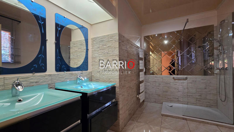 Villa - 146 m² - 6 pièces