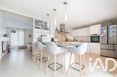 Maison - 143 m² - 7 pièces