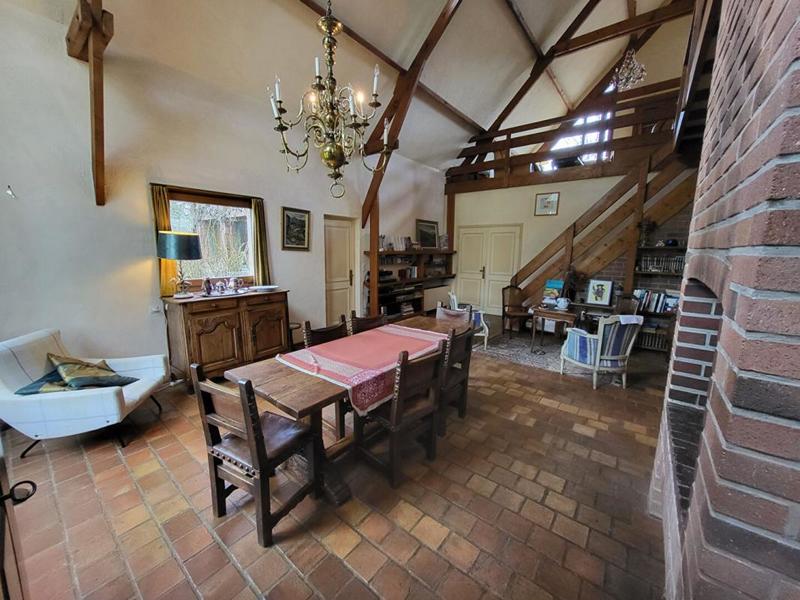 Maison - 300 m² - 11 pièces