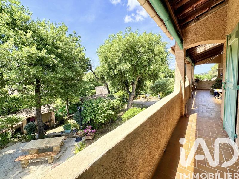 Maison - 230 m² - 9 pièces