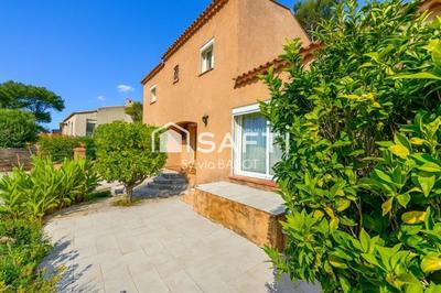 Maison - 90 m² - 3 pièces