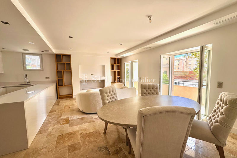 Appartement - 85 m² - 4 pièces