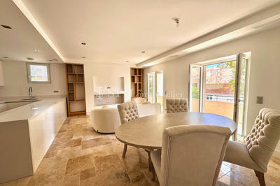 Appartement - 85 m² - 4 pièces