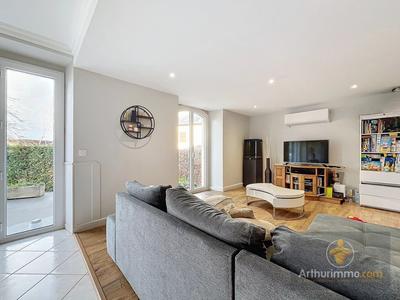 Maison - 199 m² - 6 pièces