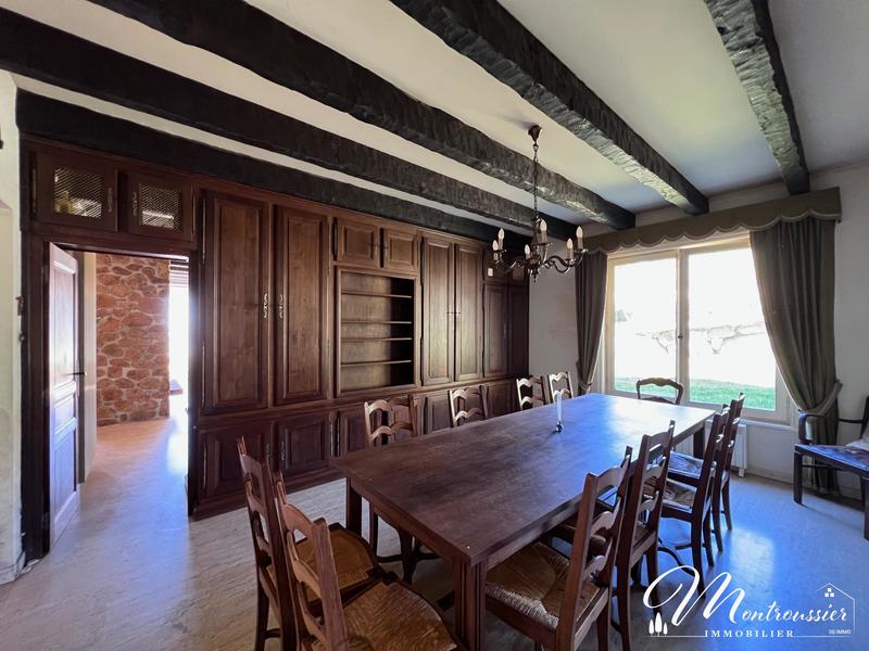 Propriété - 400 m² - 20 pièces