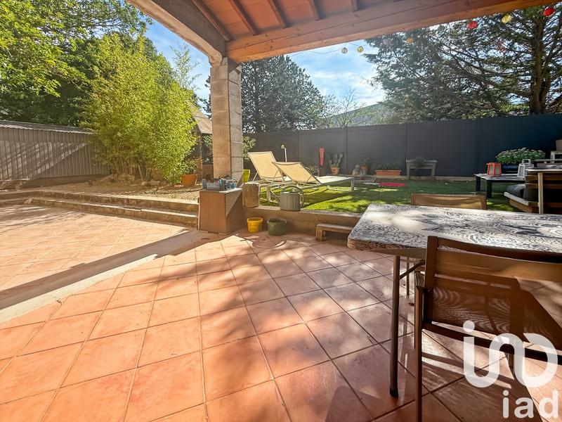 Maison - 300 m² - 6 pièces