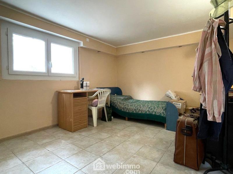 Maison - 181 m² - 9 pièces