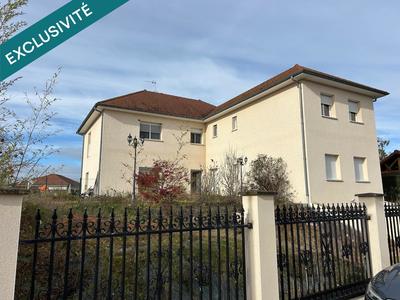 Maison - 322 m² - 14 pièces