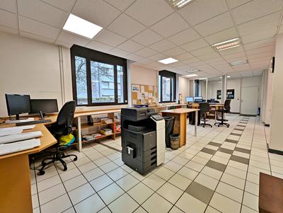 Bureau - 100 m² - 4 pièces