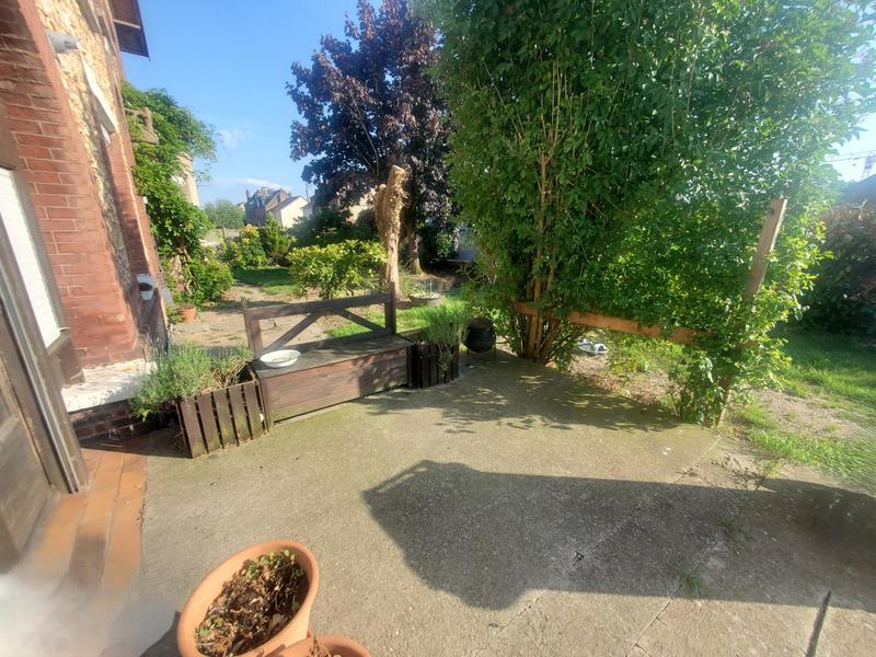 Maison - 143 m² - 8 pièces