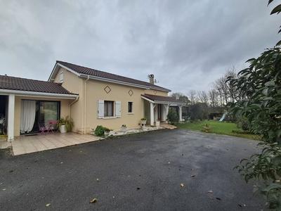 Maison - 158 m² - 6 pièces