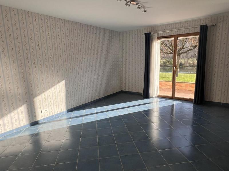 Propriété - 240 m² - 6 pièces