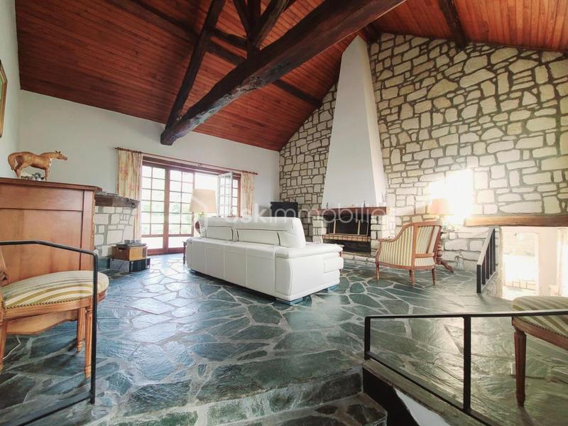 Corps de ferme - 139 m² - 6 pièces