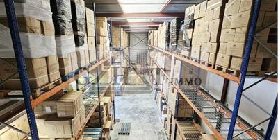 Entrepôt - 788 m²
