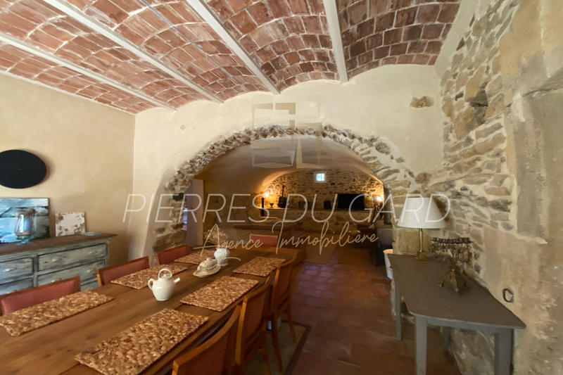 Maison en pierre - 228 m² - 8 pièces