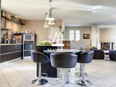 Maison - 180 m² - 6 pièces