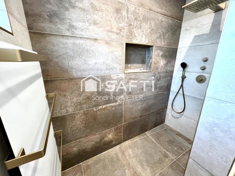 Maison - 190 m² - 8 pièces