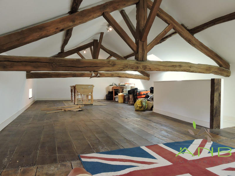 Maison - 225 m² - 8 pièces