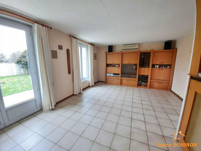Maison - 95 m² - 5 pièces
