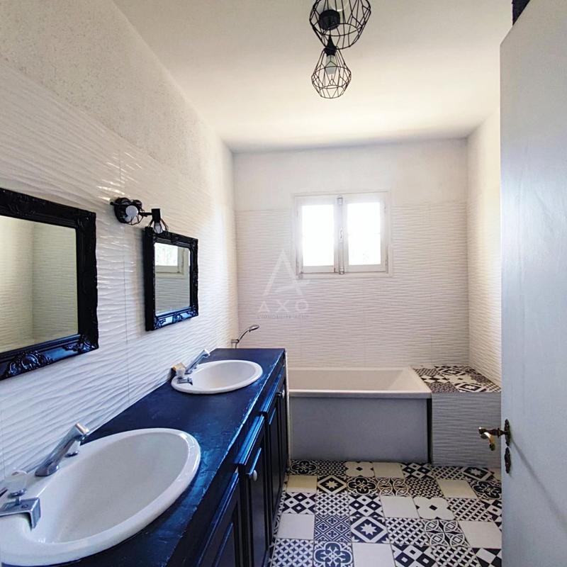 Maison - 153 m² - 5 pièces