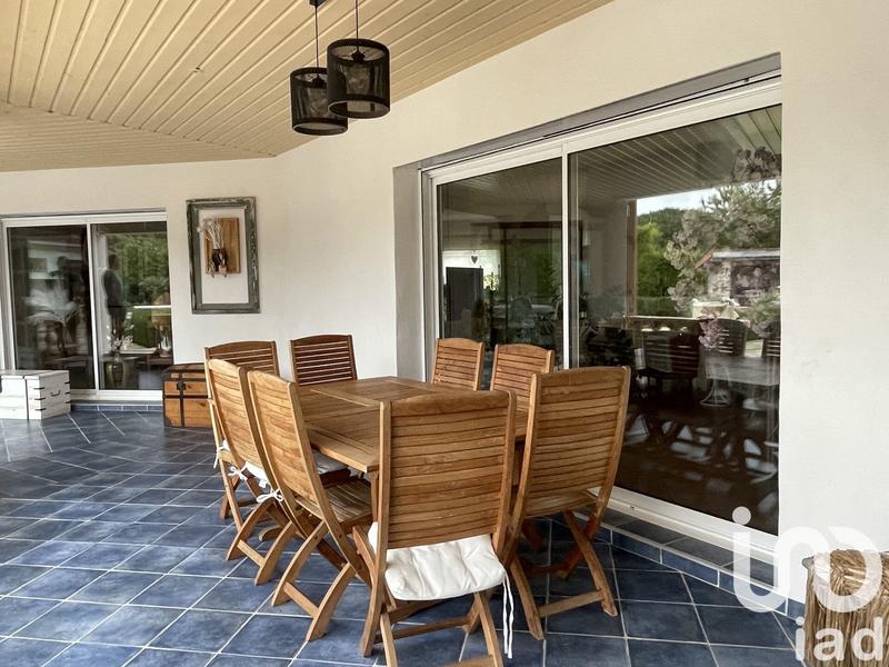 Maison - 240 m² - 5 pièces