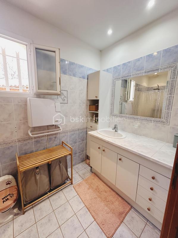 Propriété - 222 m² - 7 pièces