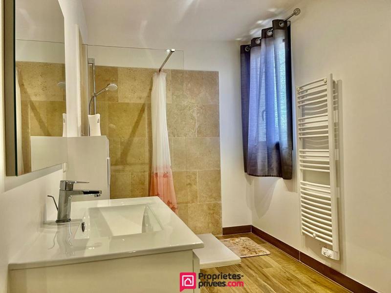 Mas - 270 m² - 12 pièces