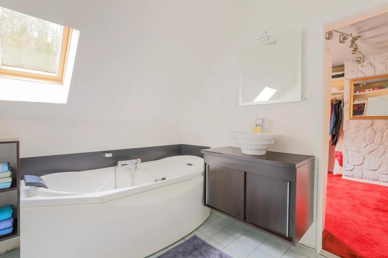 Maison - 180 m² - 6 pièces