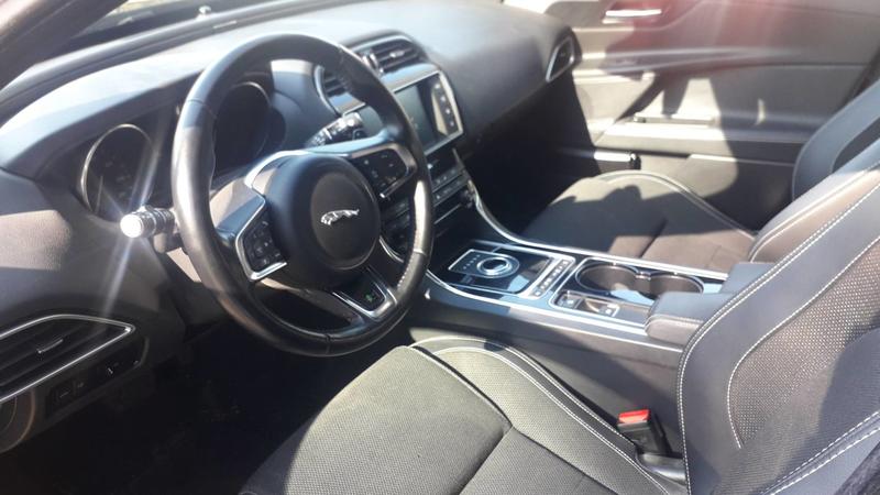 Jaguar Xe 2.0 163 R-Sport - Automatique