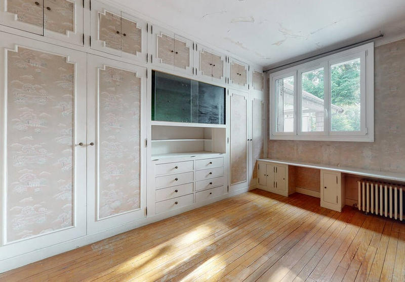 Maison - 235 m² - 7 pièces