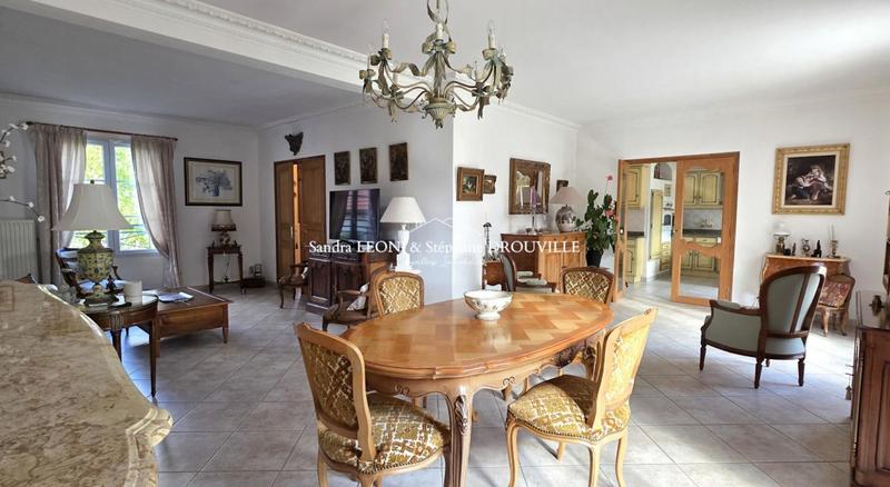 Maison - 165 m² - 7 pièces