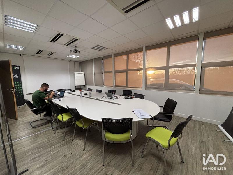 Local commercial - 566 m²