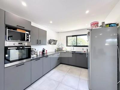 Maison - 117 m² - 4 pièces