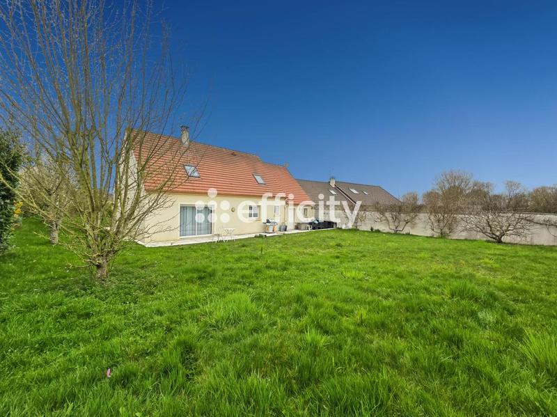 Villa - 140 m² - 5 pièces