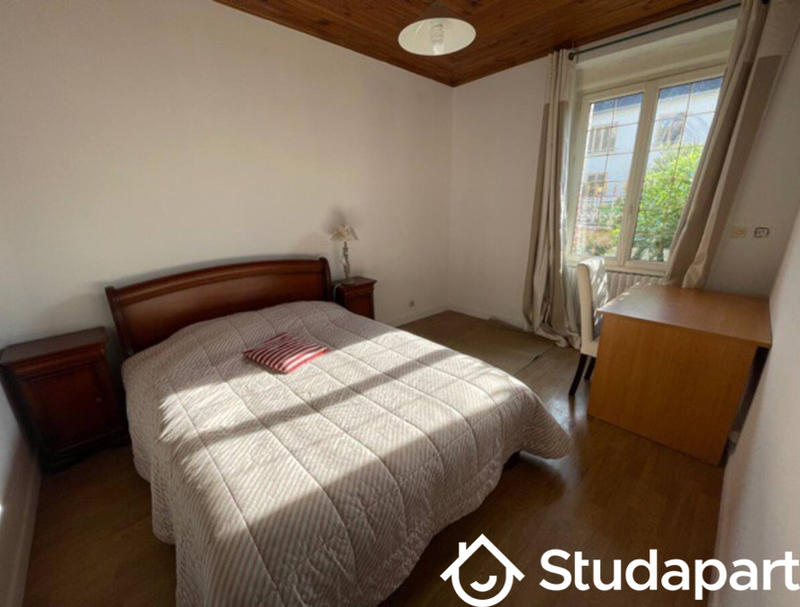 Chambre - 15 m² - 1 pièce