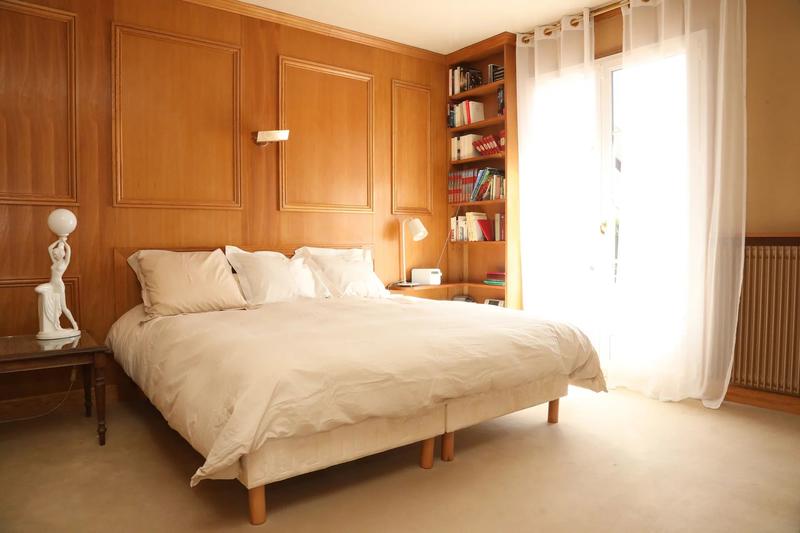 Propriété - 228 m² - 9 pièces