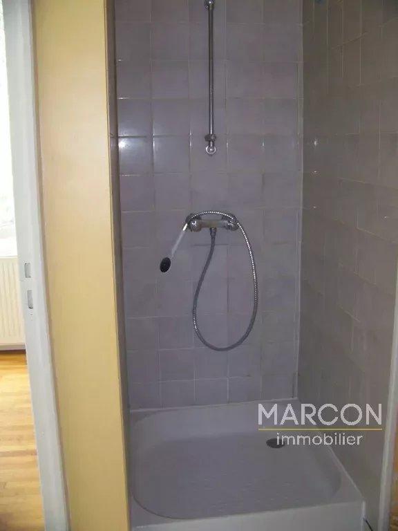 Maison - 428 m² - 18 pièces