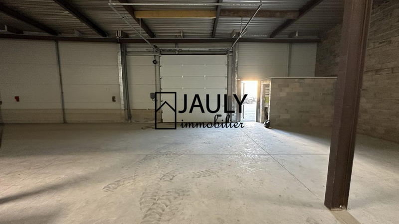 Local commercial - 325 m²