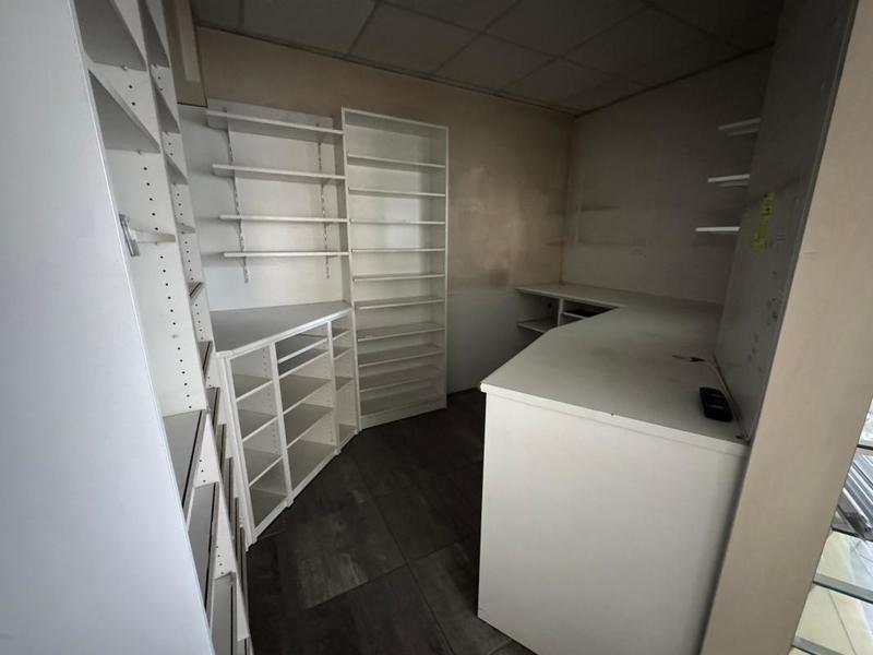 Local commercial - 128 m²