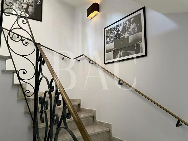 Villa - 430 m² - 12 pièces