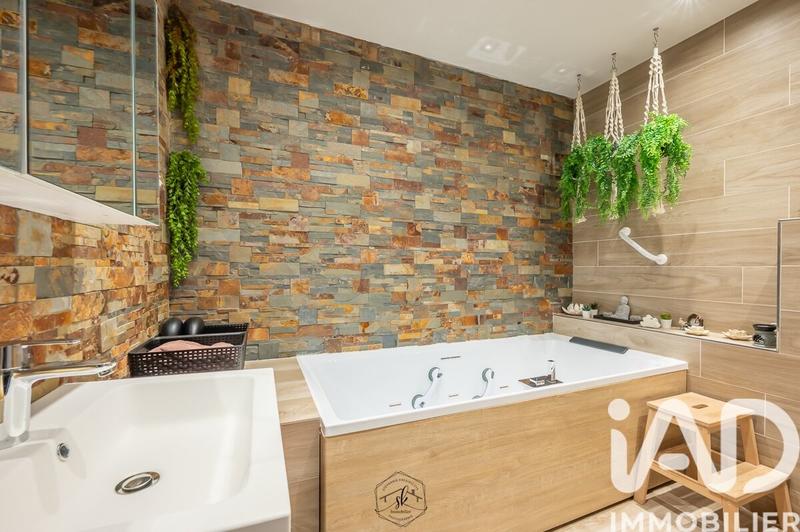 Appartement - 128 m² - 5 pièces