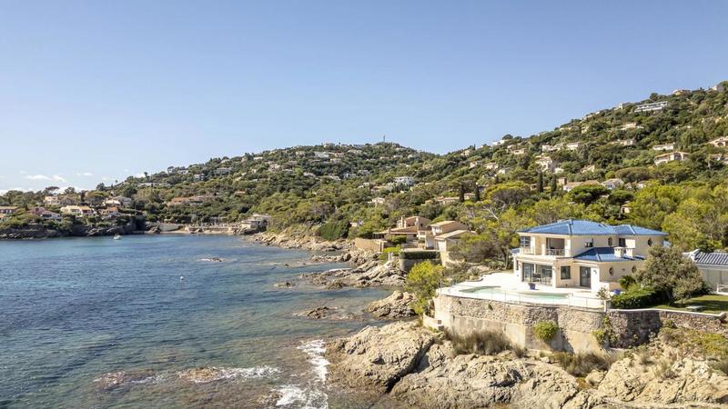 Villa - 240 m² - 8 pièces