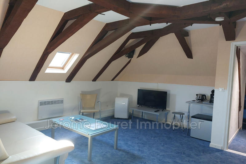 Maison - 298 m² - 12 pièces