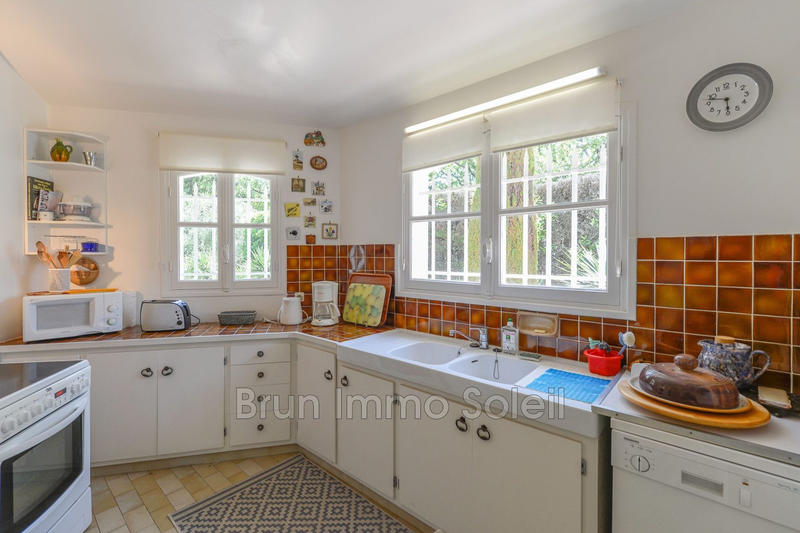 Maison - 305 m² - 7 pièces